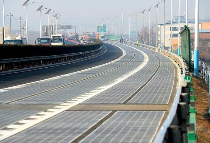 chine-autoroute-solaire.jpg
