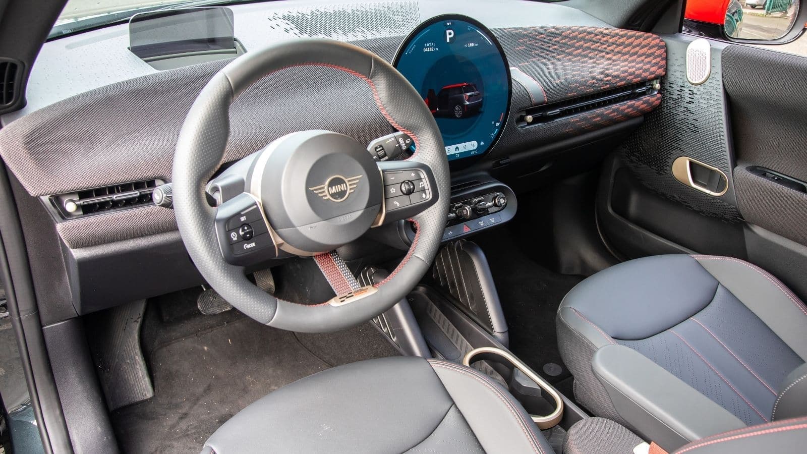 Planche de bord de la Mini Cooper JCW électrique