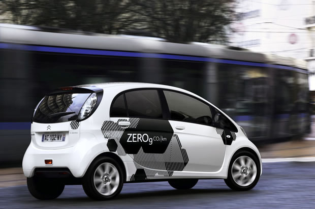 Citroën C-ZERO : la « zéro émission » qui fait tousser ?