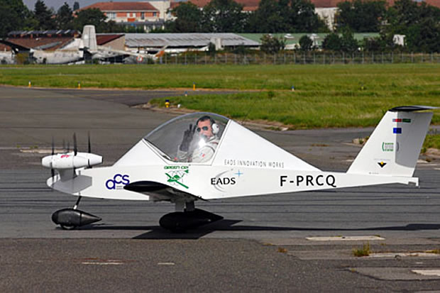 Avion électrique Cri-Cri d'EADS