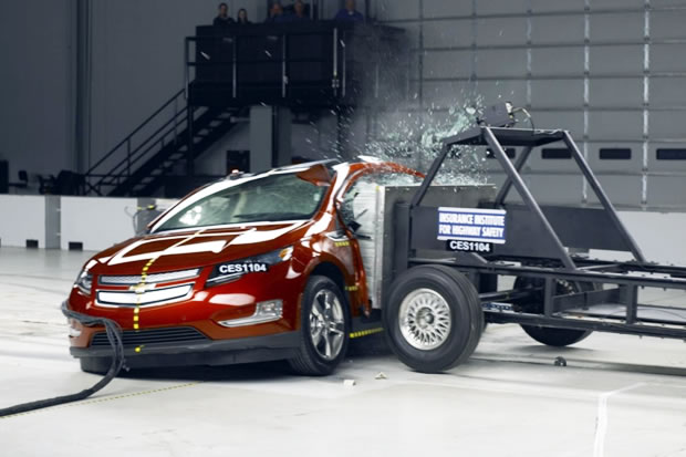 GM face aux batteries de Chevrolet Volt qui prennent feu