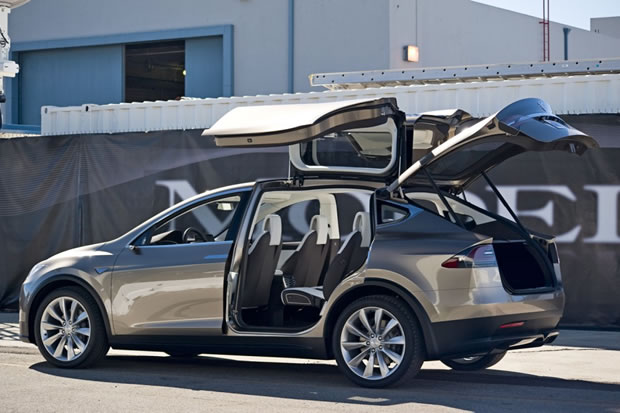Les portes du Tesla Model X