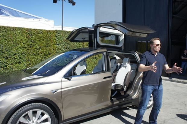 Tesla Model X : le SUV électrique enfin dévoilé