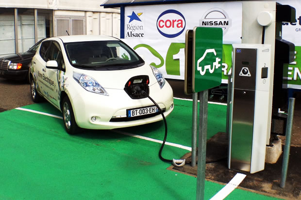 50 millions d’euros à destination de l’infrastructure de recharge pour la voiture électrique