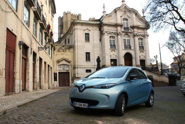 La Renault ZOE permet de circuler en ville sans émissions polluantes