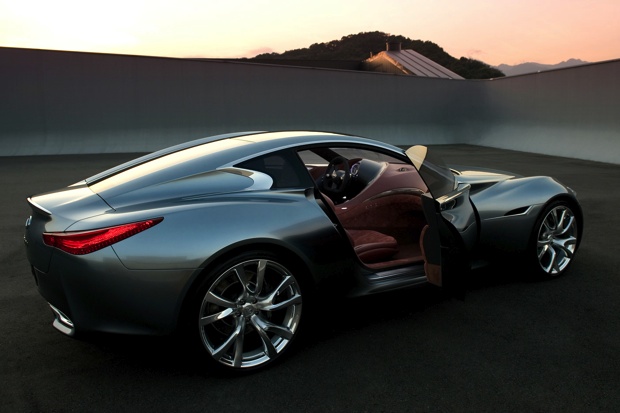 Infiniti : une hybride de luxe pour faire face à la Tesla Model S