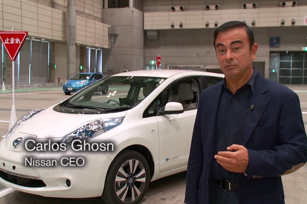 Carlos Ghosn au « volant » d’une voiture électrique autonome