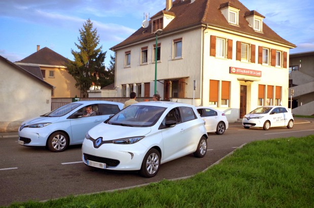 Petite pause à Erstein pour le convoi Automobile Propre