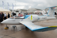 L’avion E-fan décolle à Mérignac : prélude aux gros porteurs électriques