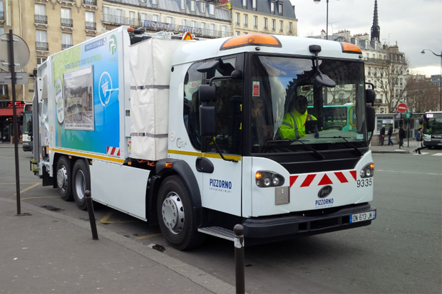 Paris expérimente une flotte de bennes électriques