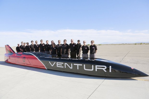 L'équipe Venturi autour de la VBB 3 pour un record de vitesse