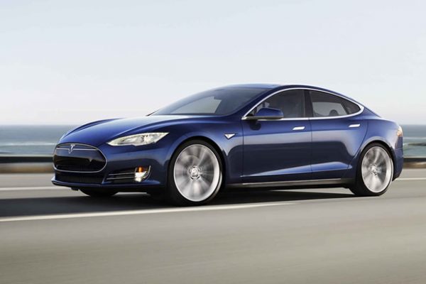 Tesla vient de transformer ses clients en vendeurs commissionnés