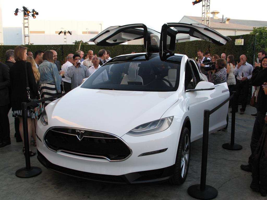 Tesla : la présentation officielle du Model X aura lieu le 29 septembre
