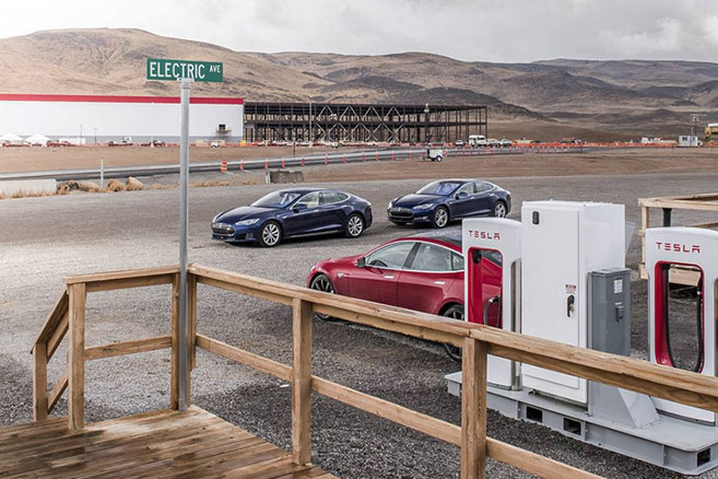 Tesla dévoile les premières photos de sa Gigafactory