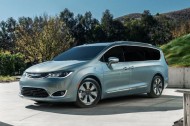 Chrysler Pacifica : un monospace hybride rechargeable à Détroit
