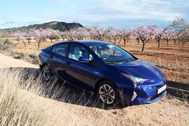 Essai Toyota Prius 4 : la berline hybride à l'essai