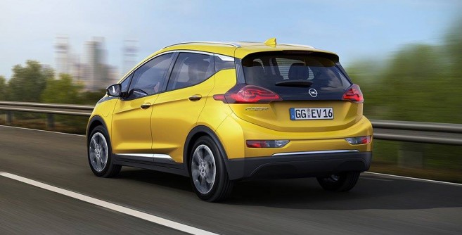 Opel Ampera-e : vue arrière de la future voiture électrique de General Motors