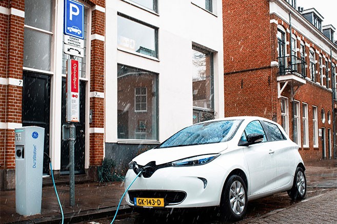 Pays-Bas : de la charge solaire intelligente pour la Renault Zoé