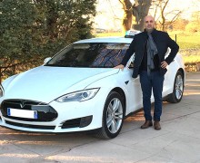 Taxi électrique : Stéphane Arputzo, chauffeur en Tesla Model S