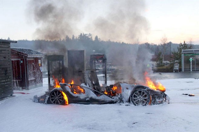 Suite à l'enquête sur l'incendie de la Model S, le superchargeur a été disculpé