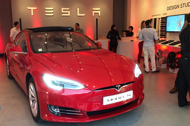 Tesla inaugure une boutique éphémère sur la Côte d’Azur