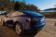 Tesla : découverte d’une borne de recharge à destination chez « Les Amis du Lac »