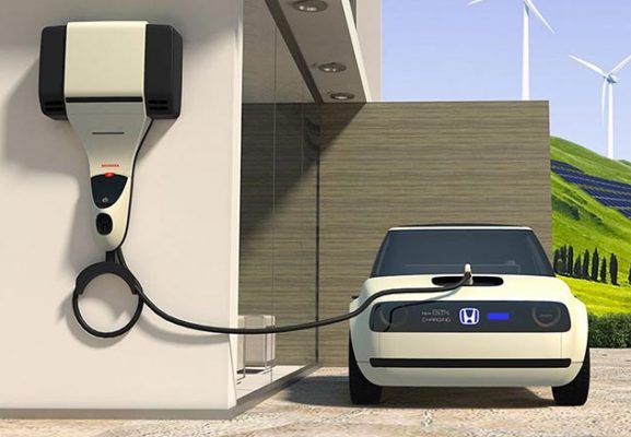 Honda Power Manager : une borne de recharge V2G pour les voitures électriques