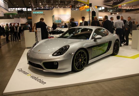 Porsche révèle son « Turbo Charging » sur une Cayman électrique