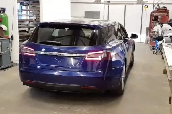 Une Tesla Model S en version break