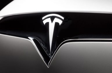 Tesla augmente de 3% le prix de ses voitures