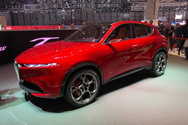 L’Alfa Romeo Tonale Concept sonne l’hybride rechargeable au Salon de Genève 2019