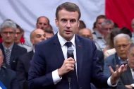 Grand Débat National : Emmanuel Macron défend la voiture électrique