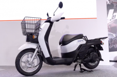 Honda dévoile une moto-cross et un scooter électriques