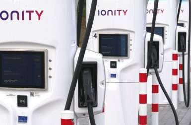 Bornes de recharge : Ionity accepte désormais Apple Pay et Google Pay