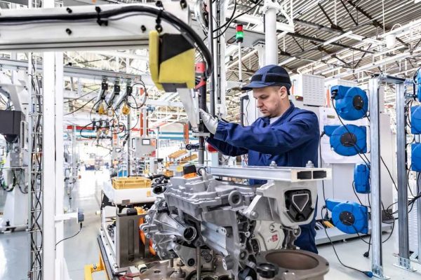 A Trémery, PSA débute la production de moteurs pour ses voitures électriques