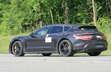 Porsche Taycan Cross Turismo : le break électrique de luxe espionné
