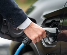 En juin 2020, 1 voiture sur 7 vendue en Europe était électrique ou hybride