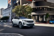 Voiture hybride rechargeable : le Peugeot 3008 domine les ventes en 2020