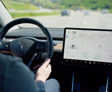 Tesla : les autorités américaines s’acharnent sur l’Autopilot