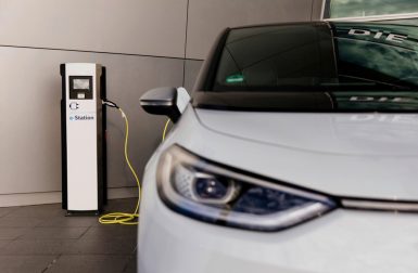 Volkswagen se lance dans la recharge ultrarapide 300 kW