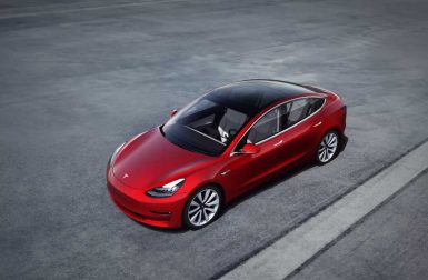Tesla Model 3 : pourquoi la baisse des prix fait scandale