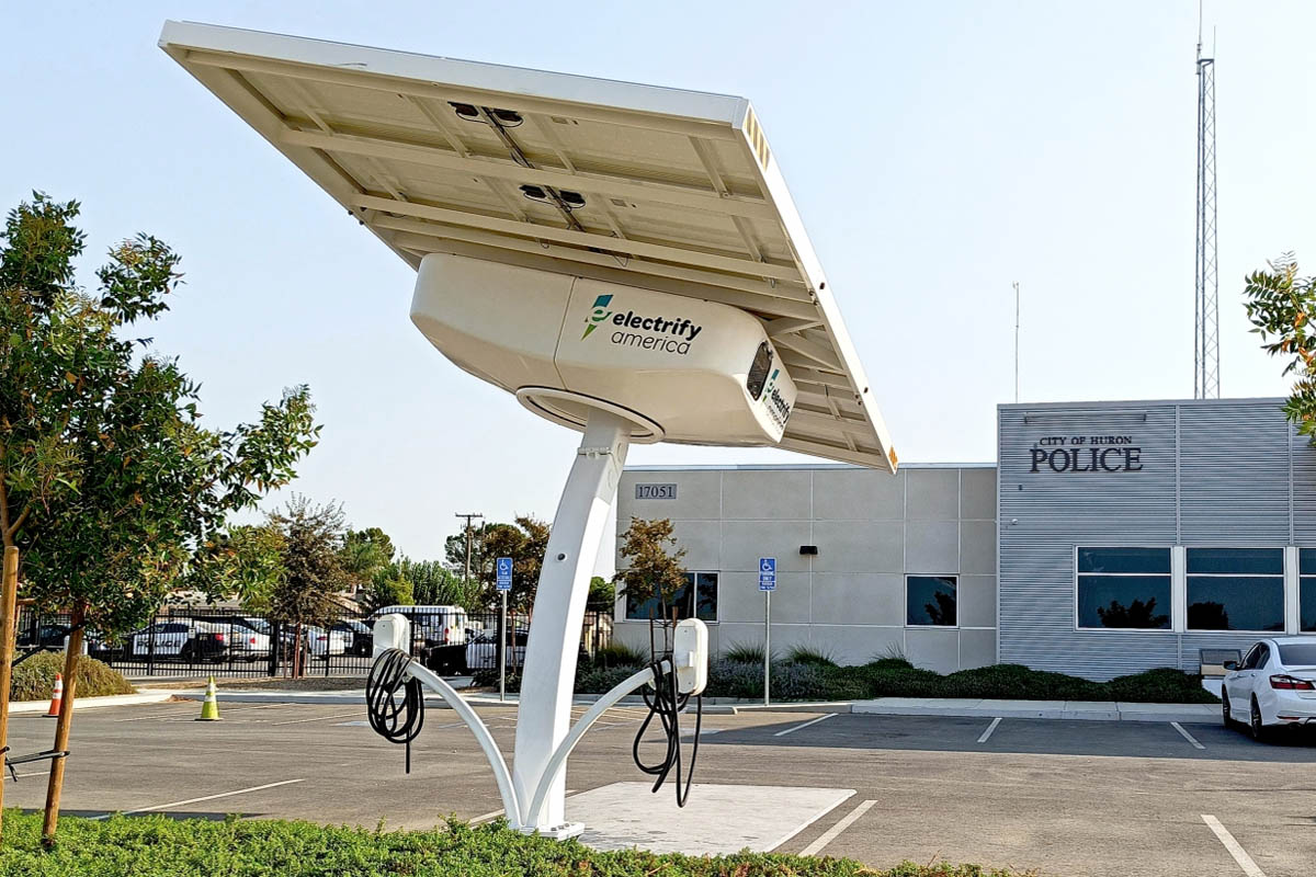 Station de recharge solaire Electrify America