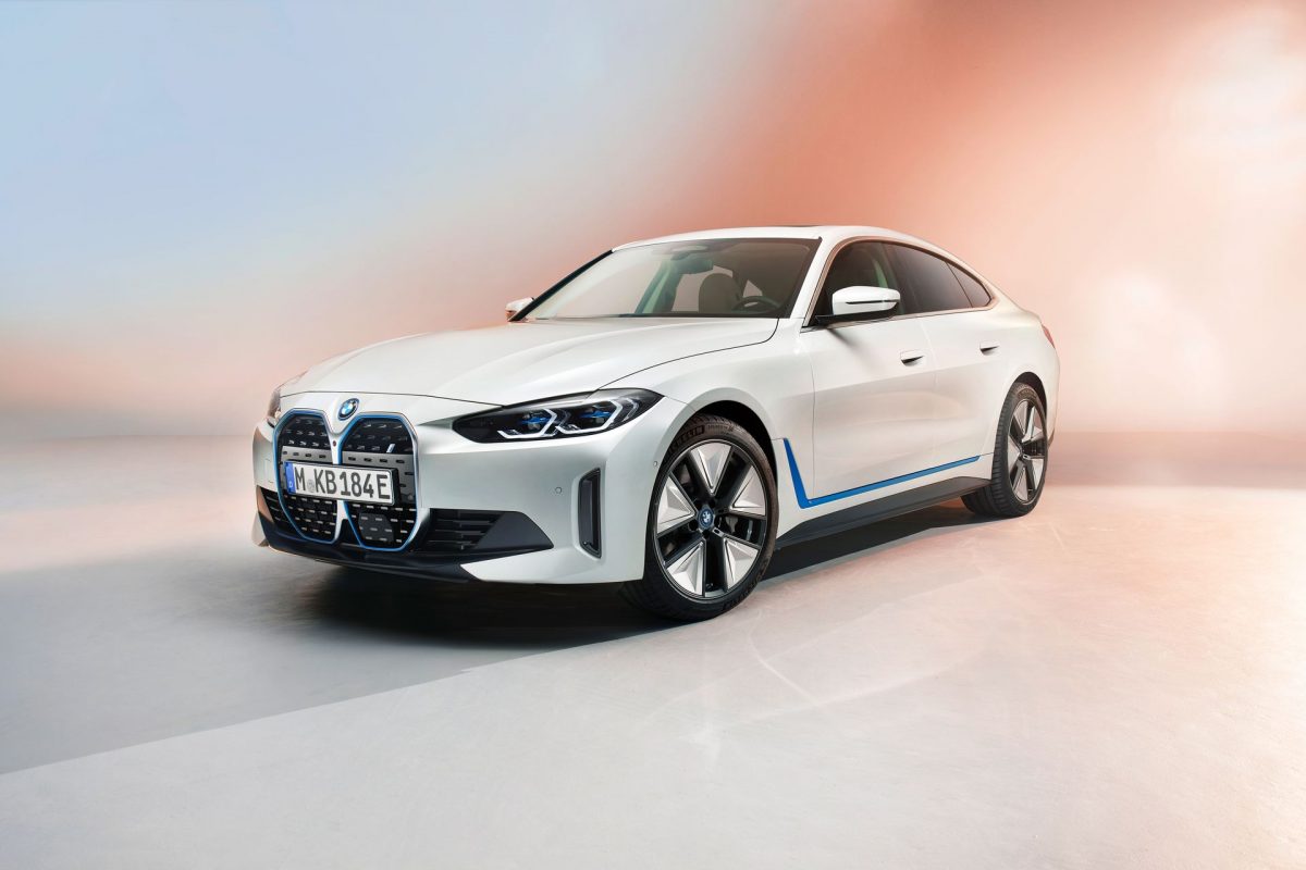 Vue avant de la BMW i4 électrique 2021