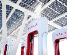 Tesla : Elon Musk confirme l’ouverture des superchargeurs à d’autres constructeurs