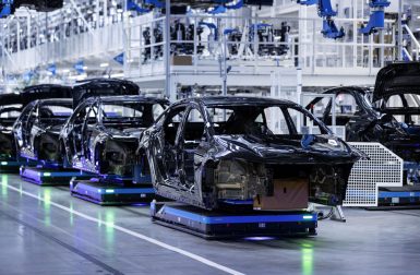 Mercedes EQS : la rivale de la Tesla Model S entre en production