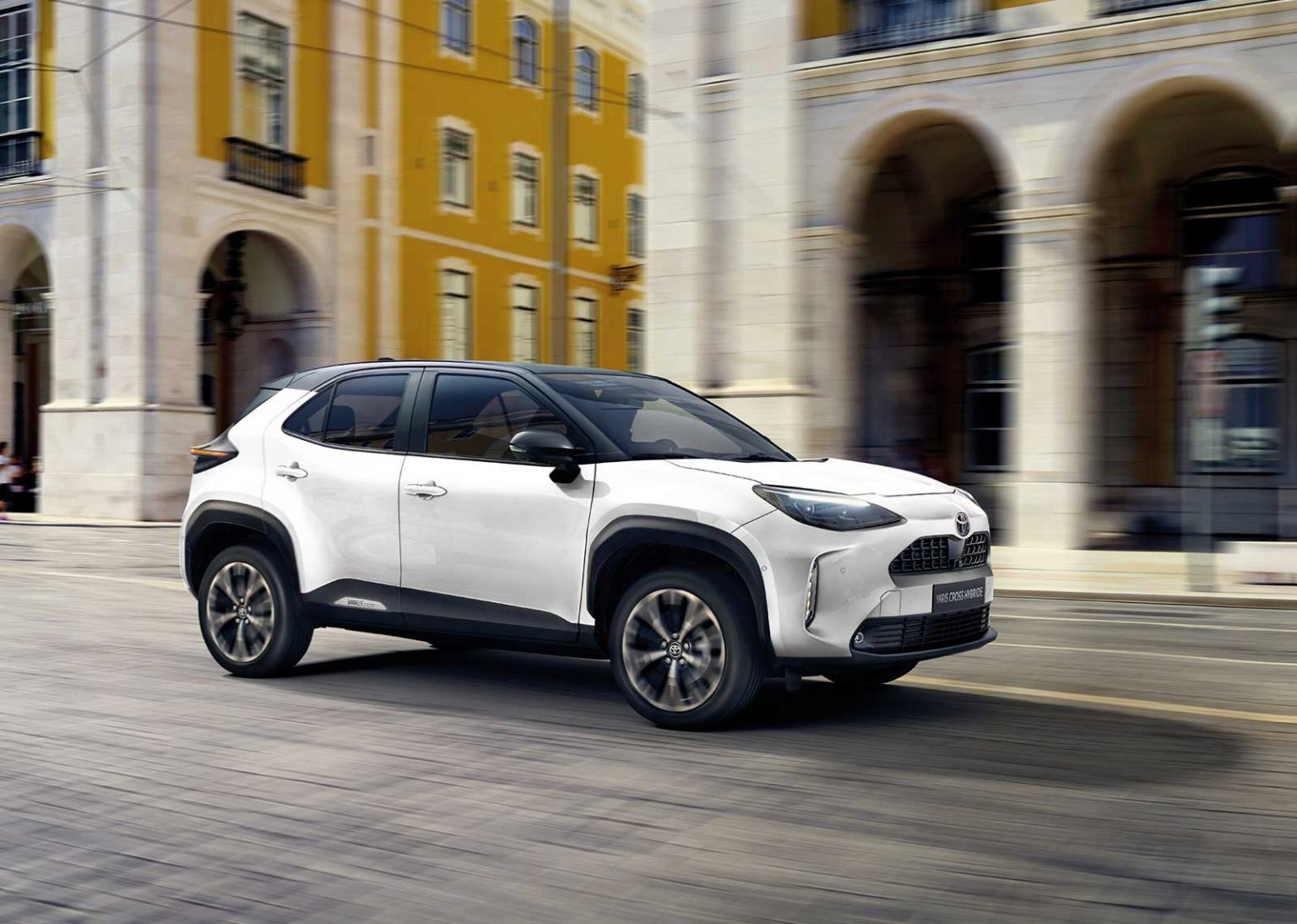 Toyota Yaris Cross : le nouveau SUV hybride urbain annonce ses tarifs