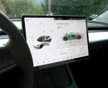 Aux États-Unis, Tesla rappelle 130 000 voitures pour un problème d’écran