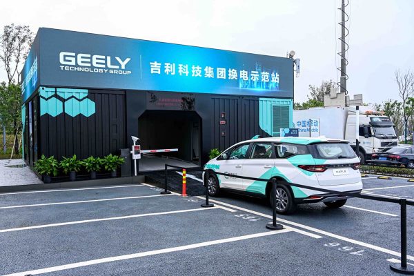 En Chine, Geely veut installer des milliers de stations d’échange de batteries