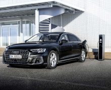 La nouvelle Audi A8 hybride rechargeable en détail