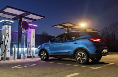 Supertests voitures électriques : récapitulatif des consommations, autonomies, performances et temps de recharge (ajout Peugeot e-208)